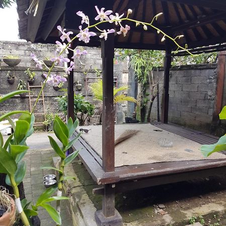 Mawar Homestay Canggu Exterior photo